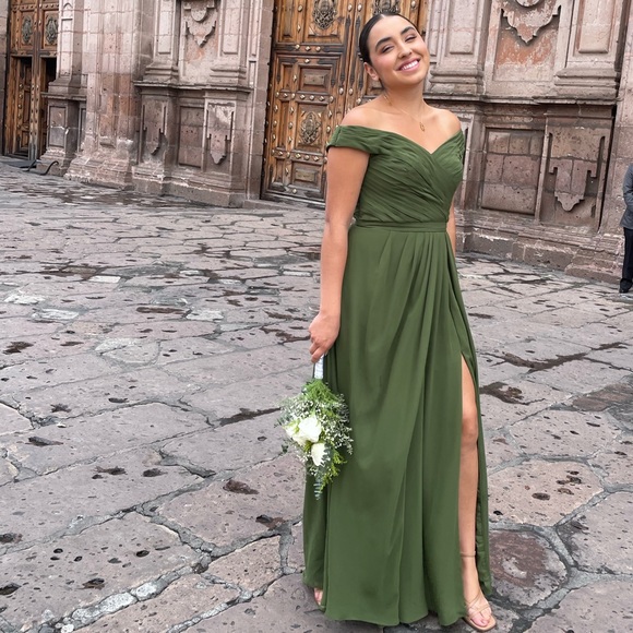 Olive Azazie A8 bridesmaid dress - Picture 1 of 7